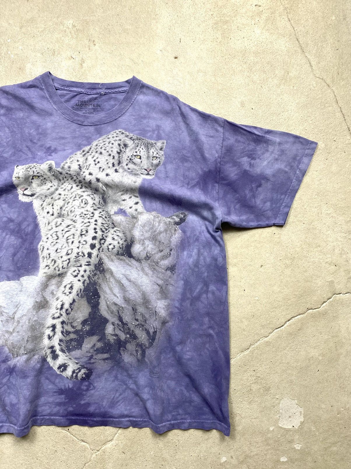 Japanese Brand 2001 Vintage The Mountain Leopard Tiger T Shirt Made USA Size US XL / EU 56 / 4 - 3 Thumbnail