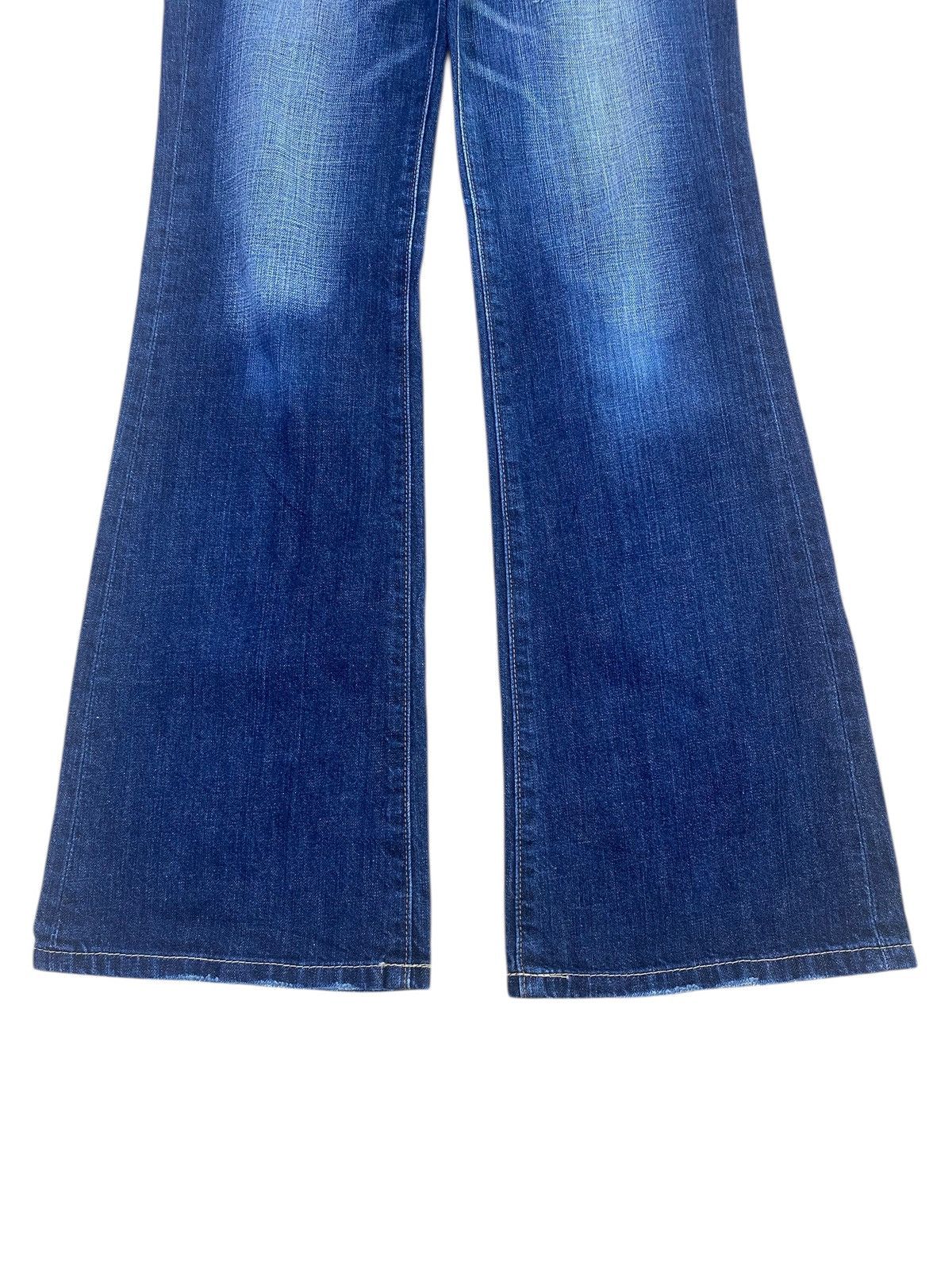 Levi's Levi’s Whiskers Faded Wash Style Flare Jeans Size US 28 / EU 44 - 8 Thumbnail