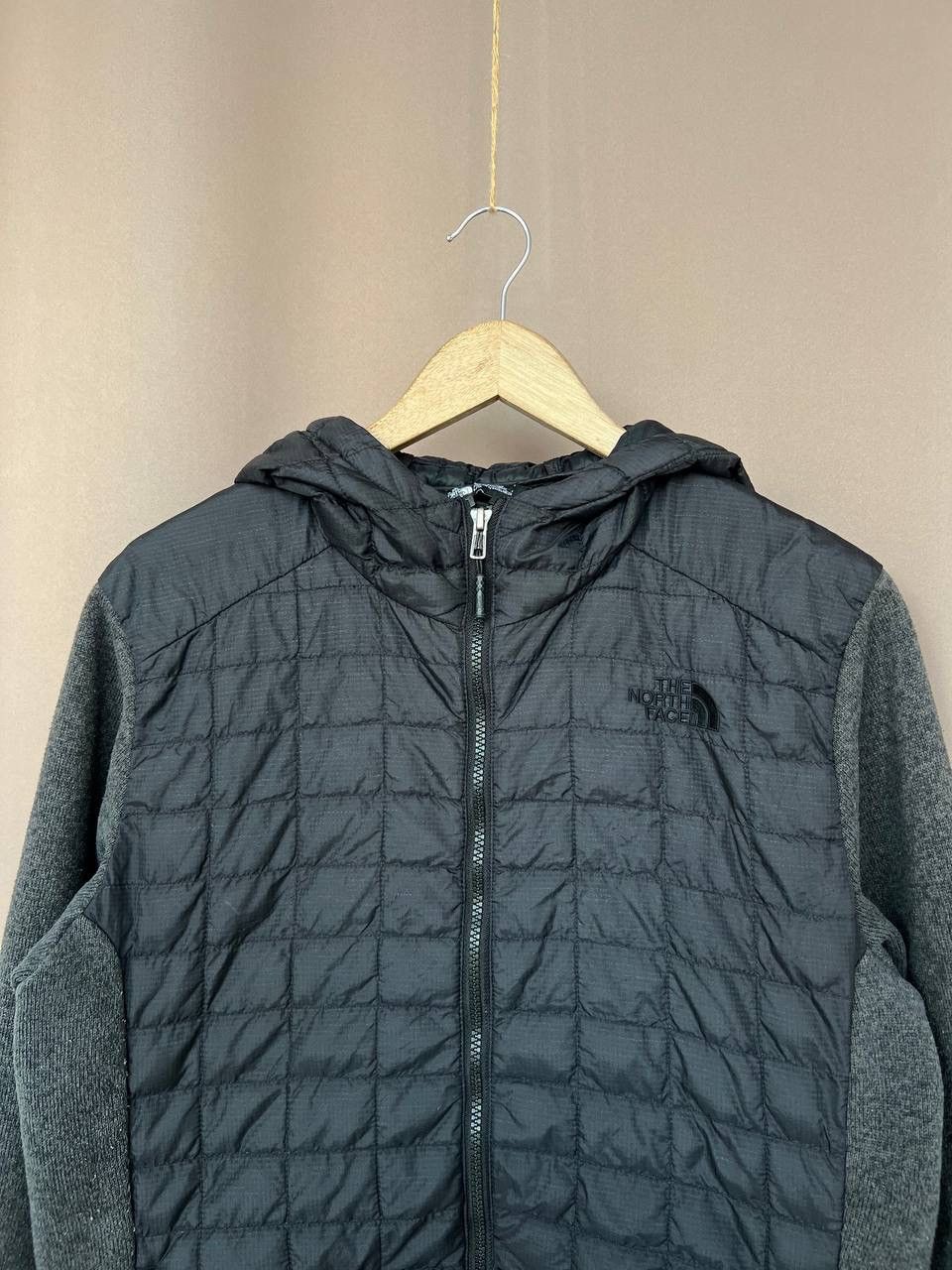The North Face The North Face Dark Grey Thermoball Jacket Hybrid Size M/L Size US L / EU 52-54 / 3 - 2 Thumbnail