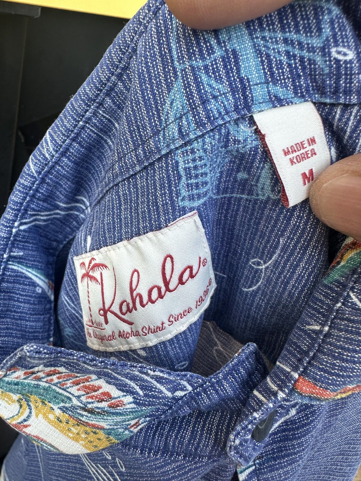 Kahala PreOwned Kahala Blue Hawaiian Print Full Button Men's M Size US M / EU 48-50 / 2 - 4 Thumbnail