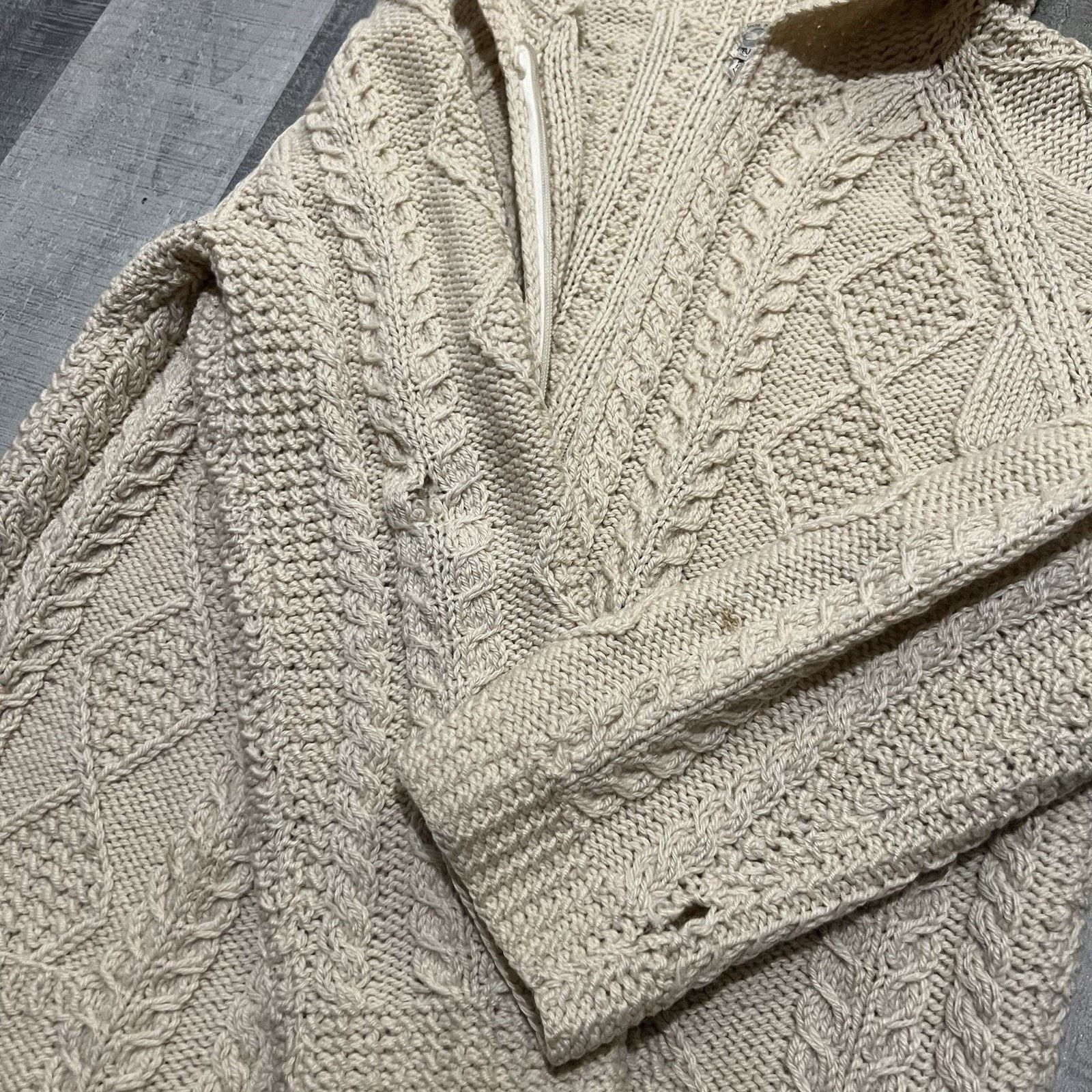 Vintage Neusteters 60s/70s Made in Ireland Cable Knit Beige Sweater Size L / US 10 / IT 46 - 4 Thumbnail