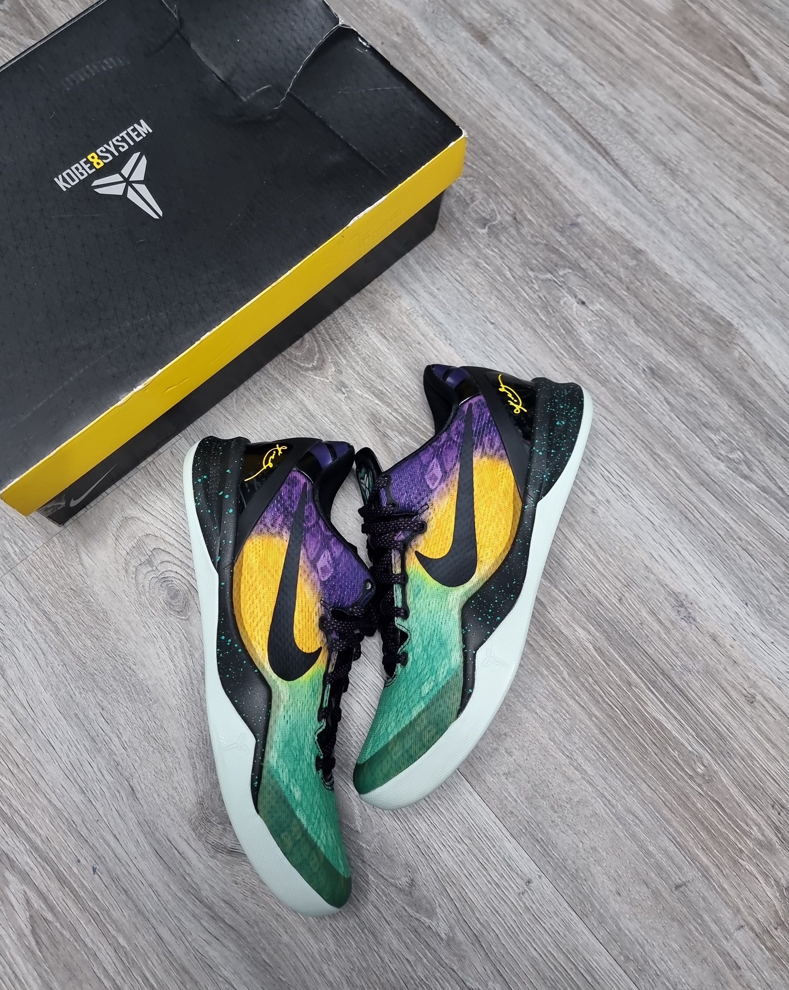 Nike Nike Kobe 8 Easter Size US 9.5 / EU 42-43 - 2 Thumbnail