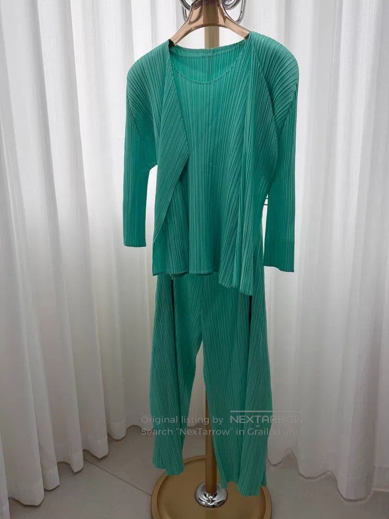 Issey Miyake Issey Miyake Mint Green Coat Size S / US 4 / IT 40 - 1 Thumbnail