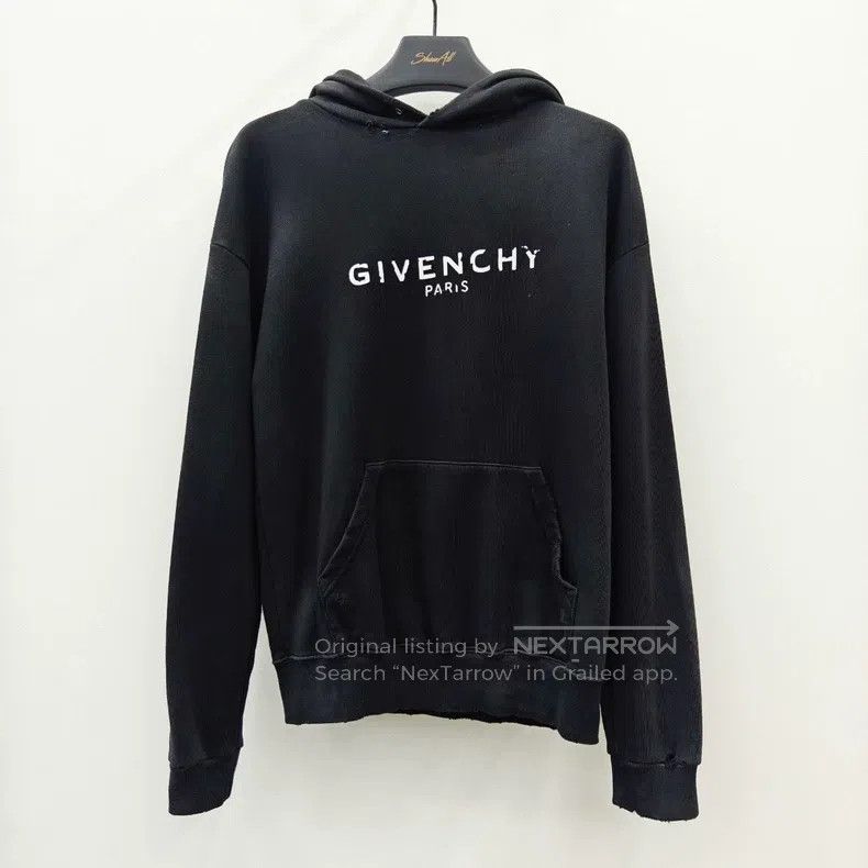 Givenchy Givenchy Distressed logo worn-out hoodie Size US XS / EU 42 / 0 - 1 Thumbnail