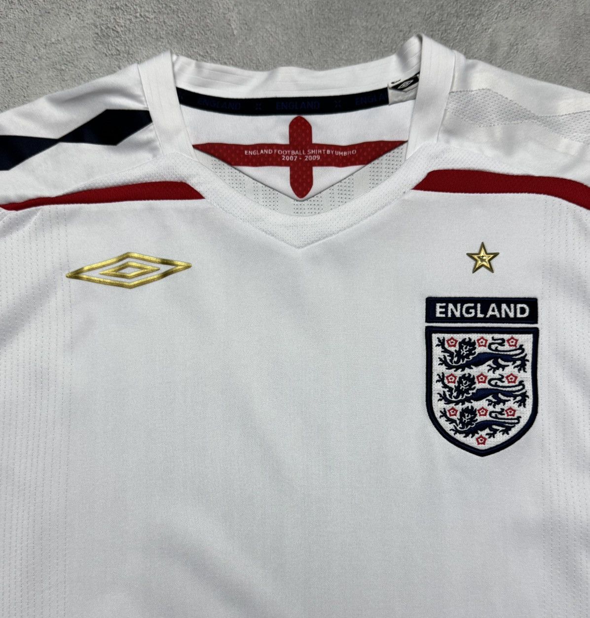 Umbro England 2007 2009 Home Football Shirt Soccer Jersey Umbro Size US XL / EU 56 / 4 - 7 Thumbnail