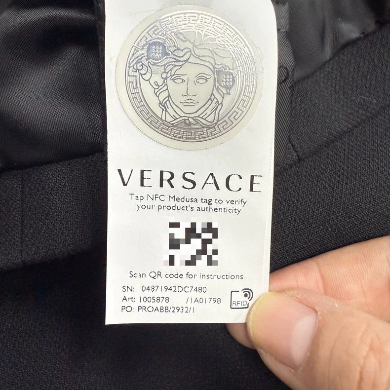 Versace Versace Black cut-out solid color long-sleeved jacket coat Size XS / US 0-2 / IT 36-38 - 4 Thumbnail