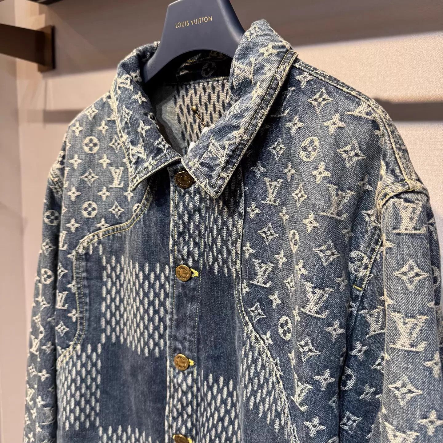 Louis Vuitton Louis Vuitton 52 size jacket Size US L / EU 52-54 / 3 - 4 Thumbnail