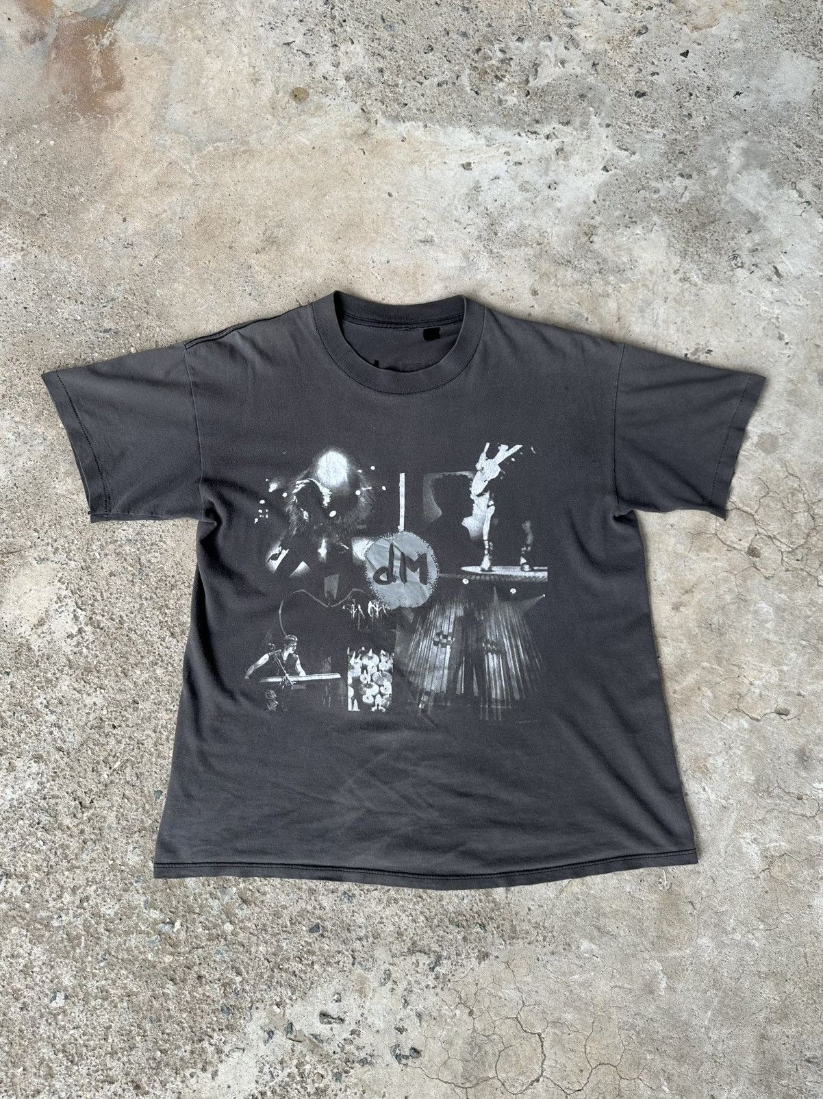 Band Tees Vintage 90's Depeche Mode English Electronic Band Tees Size US L / EU 52-54 / 3 - 1 Thumbnail