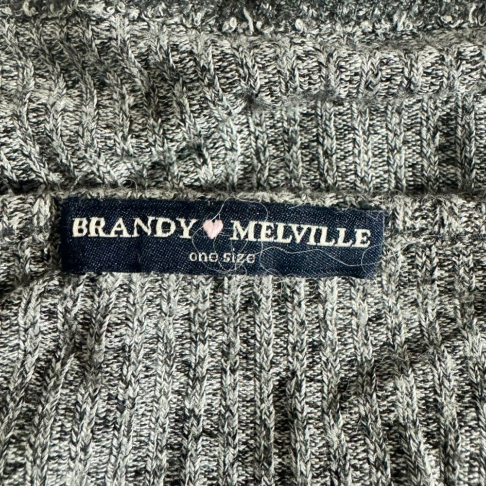 Brandy Melville Brandy Melville Gray Ribbed Knit Cropped Tank Top One Size S Size ONE SIZE - 4 Thumbnail