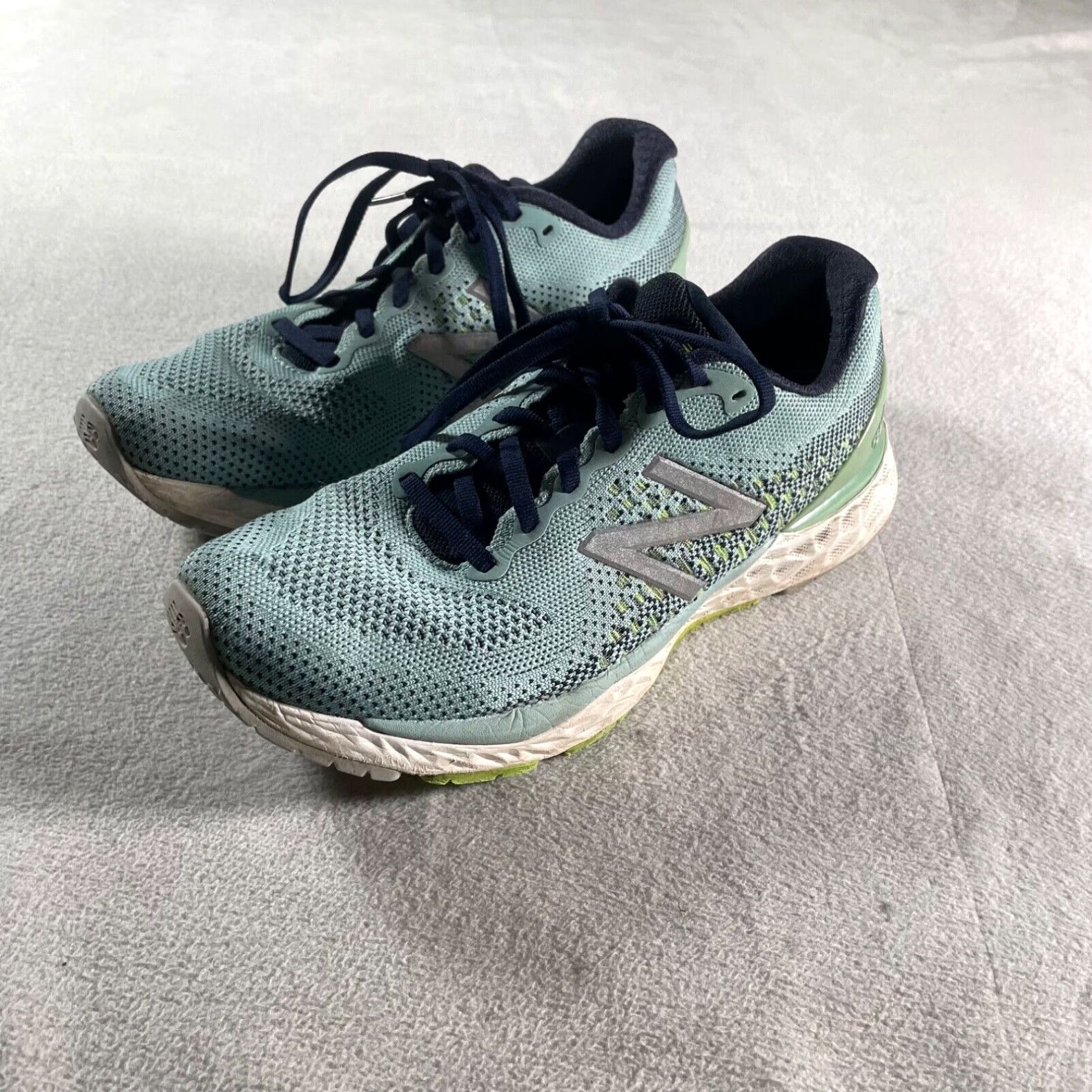 New Balance Womens Running Shoes 9.5 Extra Large Fresh Foam 880 Blue Mesh