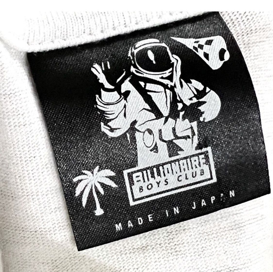 Billionaire Boys Club Billionaire Boys Club Made in Japan Logo Tee XXL Cream White Size US XXL / EU 58 / 5 - 2 Thumbnail