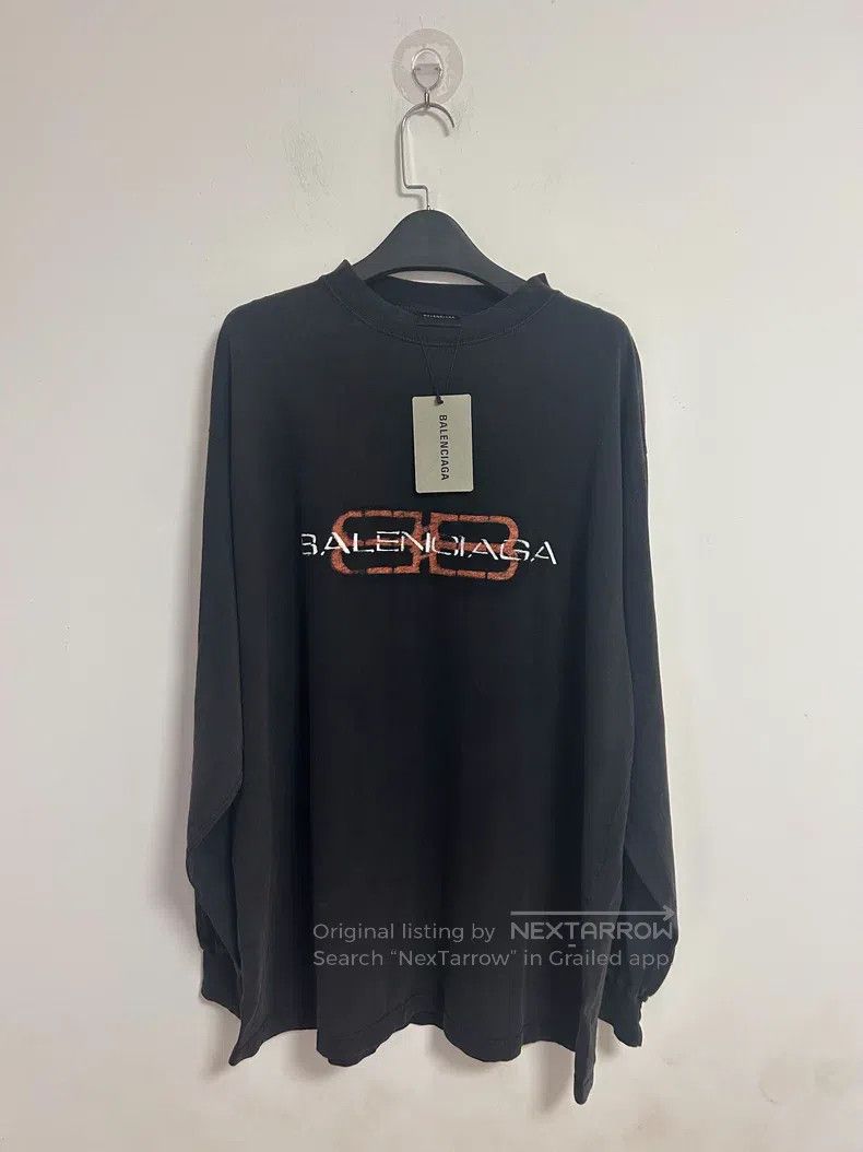 Balenciaga Balenciaga Double B Printed Lettering Distressed Long Slee Size US XS / EU 42 / 0 - 1 Thumbnail