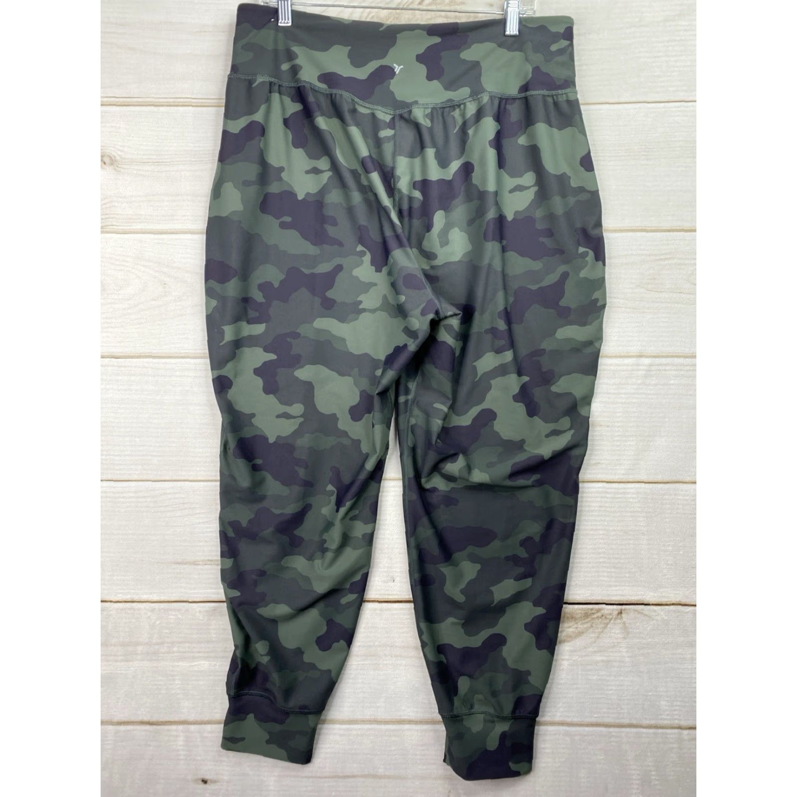 Old Navy Old Navy Leggings Jogger XL Women Green Camouflage Pockets High Rise Powersoft Go-Dry Activewear Size 40" / US 18 - 7 Thumbnail