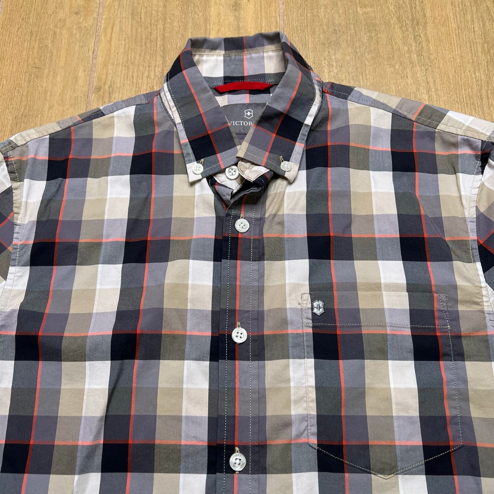 Victorinox Victorinox Button Down Shirt Men’s M Slim Fit Plaid Casual Size US M / EU 48-50 / 2 - 8 Thumbnail