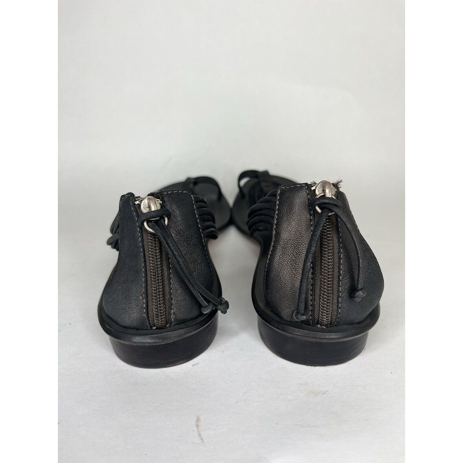 Other Bernardo Black Leather Toe Post Back Zipper Heel Sandals Wom Size US 8.5 / IT 38.5 - 4 Thumbnail