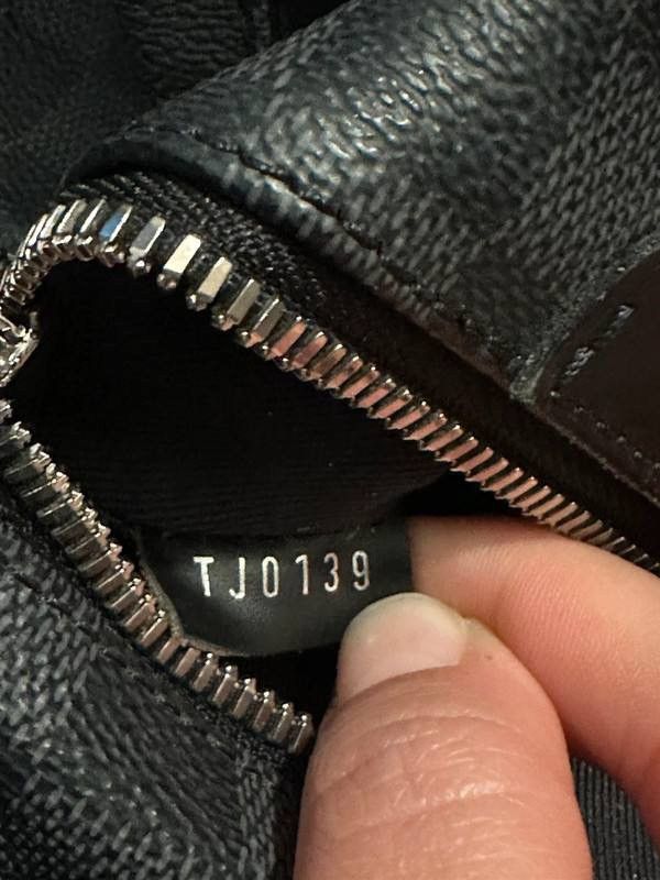 Louis Vuitton Louis Vuitton Backpack Size ONE SIZE - 4 Thumbnail