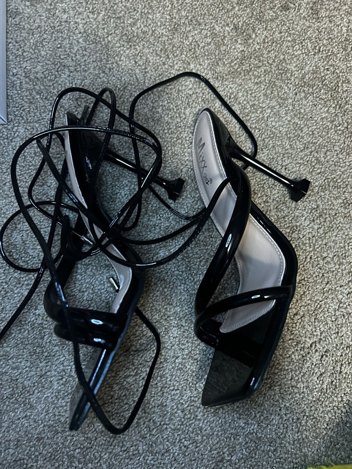 Other Mixxshuz Martha Black Pat Heels Size US 8 / IT 38 - 5 Thumbnail