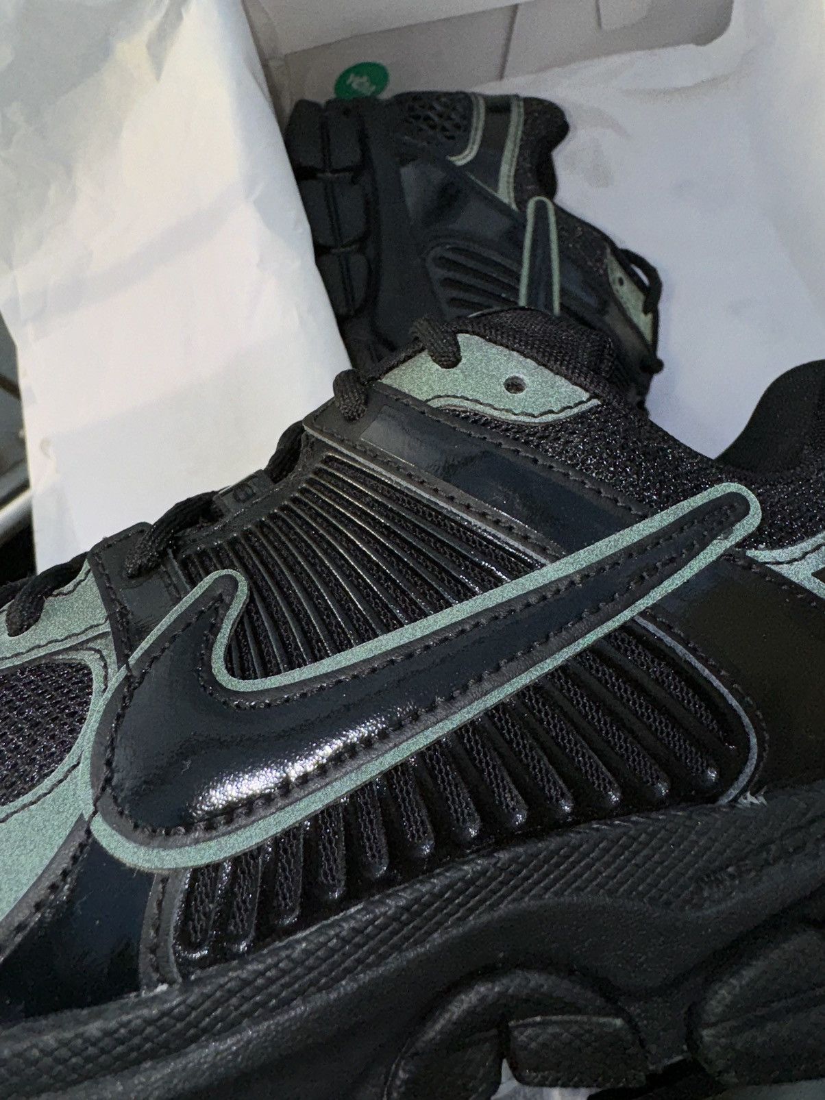 Nike Nike Zoom Vomero 5 x Dover Street Market 20th Anniversary Size US 9 / EU 42 - 4 Thumbnail