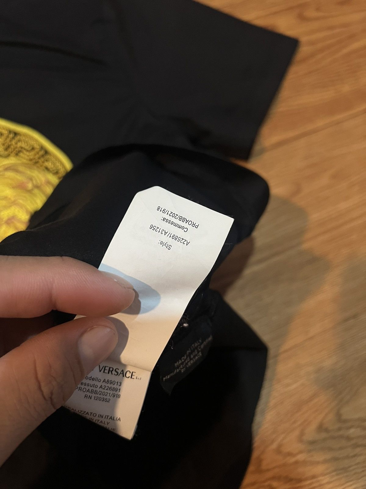 Designer × Versace VERSACE Size US S / EU 44-46 / 1 - 11 Thumbnail