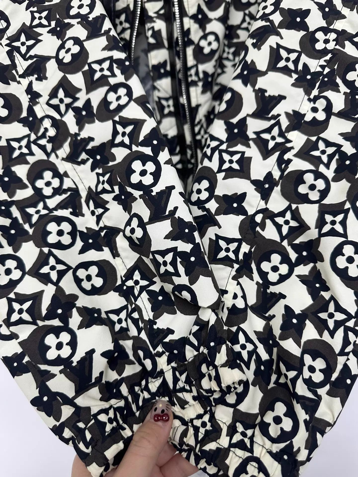 Louis Vuitton Louis Vuitton All-over Print Short Jacket Size 40 Size S / US 4 / IT 40 - 6 Thumbnail