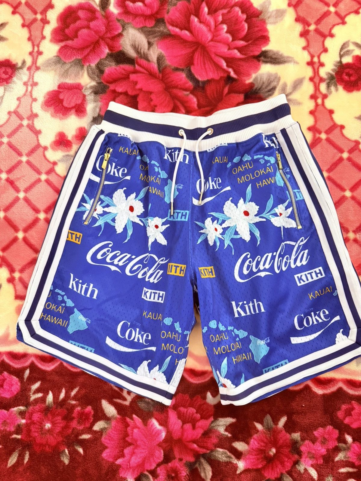 Coca Cola × Kith Kith x Coca Cola x Mitchell & Ness Mesh Hawaii Short Blue M Size US 32 / EU 48 - 1 Thumbnail