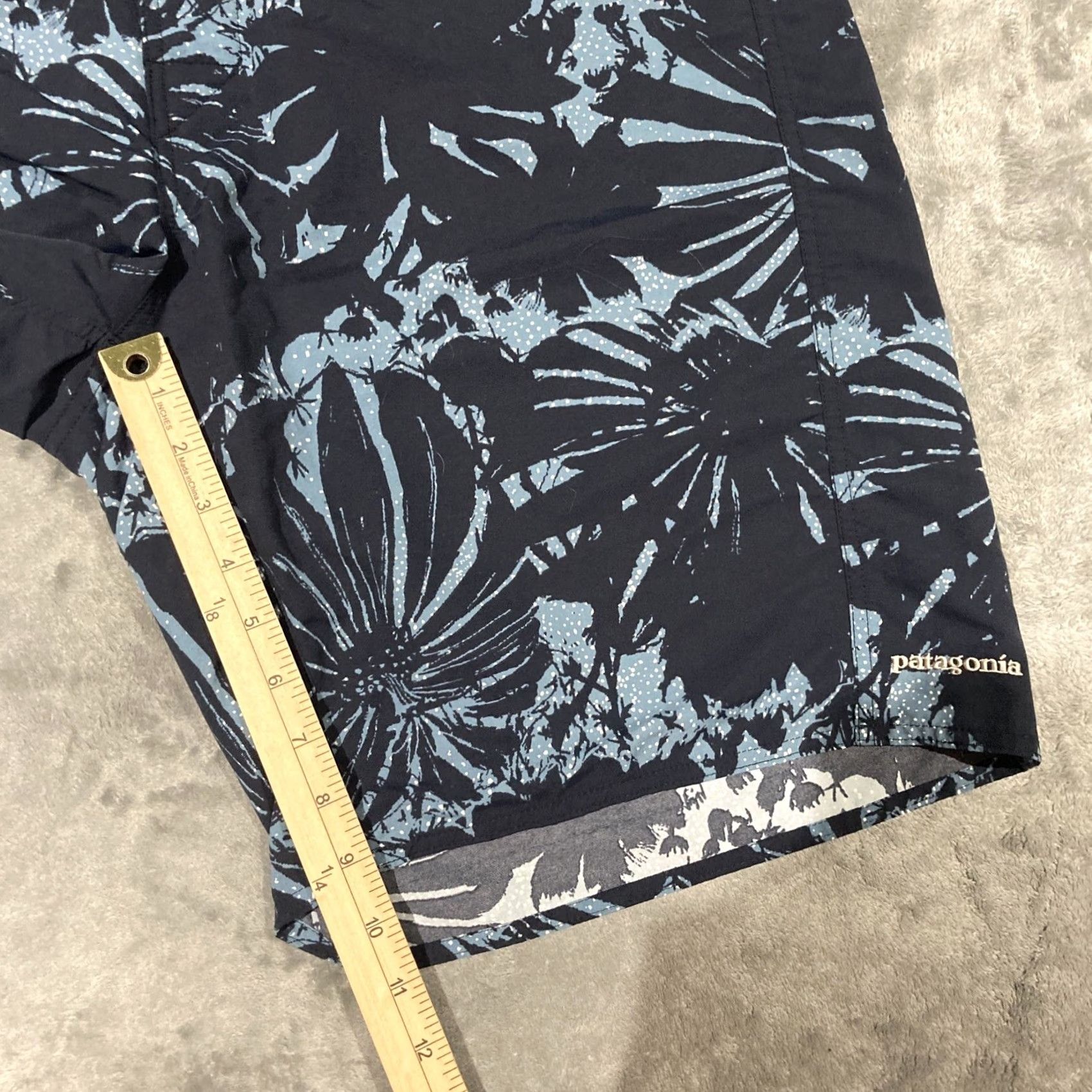 Patagonia Patagonia Board Shorts Mens 36 Blue Surf Board Shorts UV-Protection Pockets Drawstring Lightweight Nylon Beach Men Size US 36 / EU 52 - 5 Thumbnail