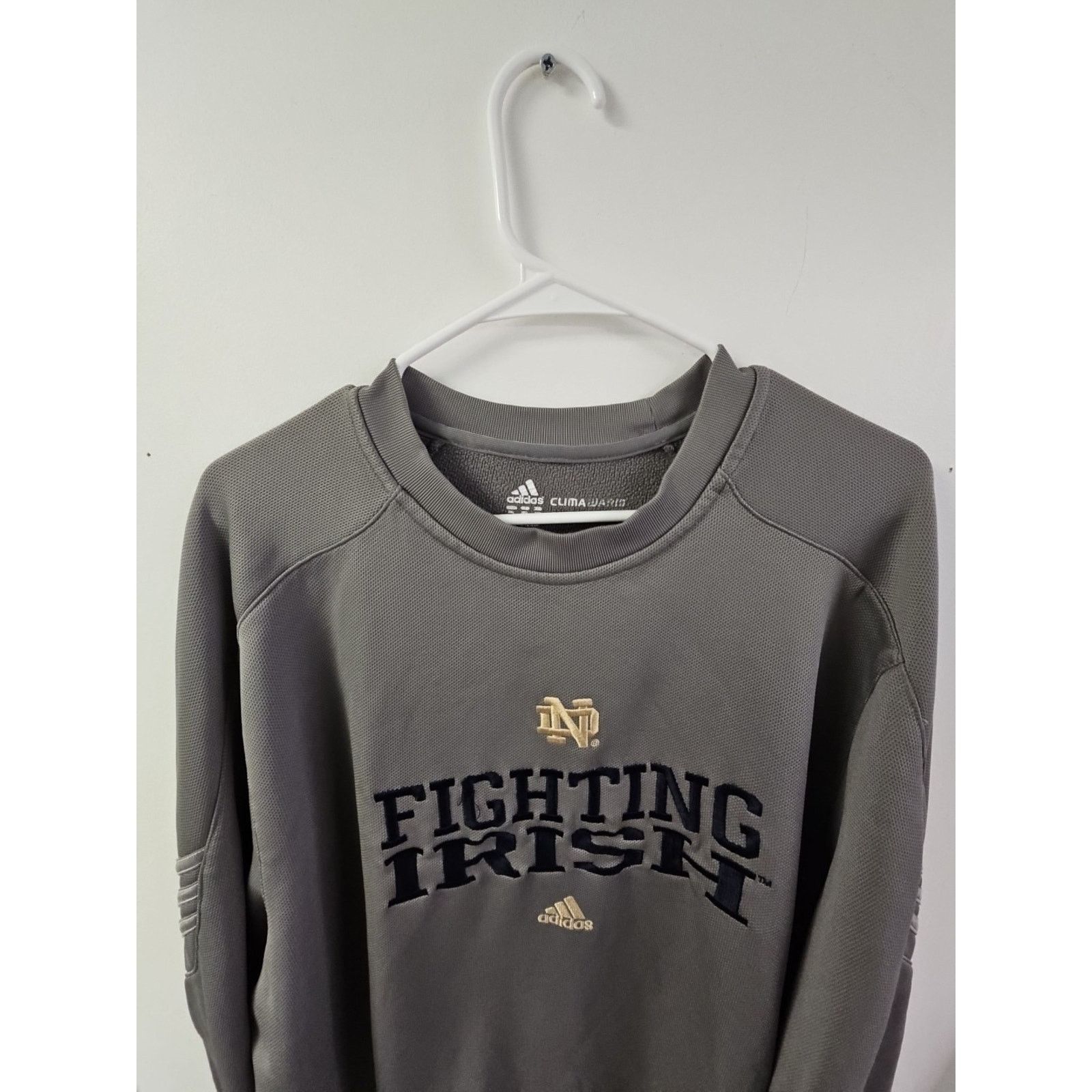 Adidas NOTRE DAME FIGHTING IRISH ADIDAS CLIMAWARM SWEATSHIRT SZ 2XL Size US XXL / EU 58 / 5 - 3 Thumbnail