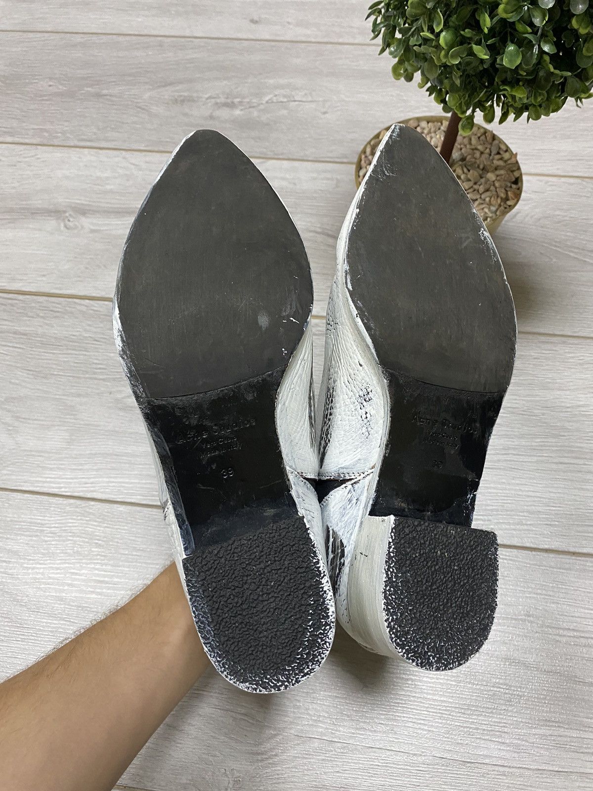 Acne Studios Acne Studios Chelsea Vero Cuolo leather boots heels painted Size US 9 / IT 39 - 10 Thumbnail