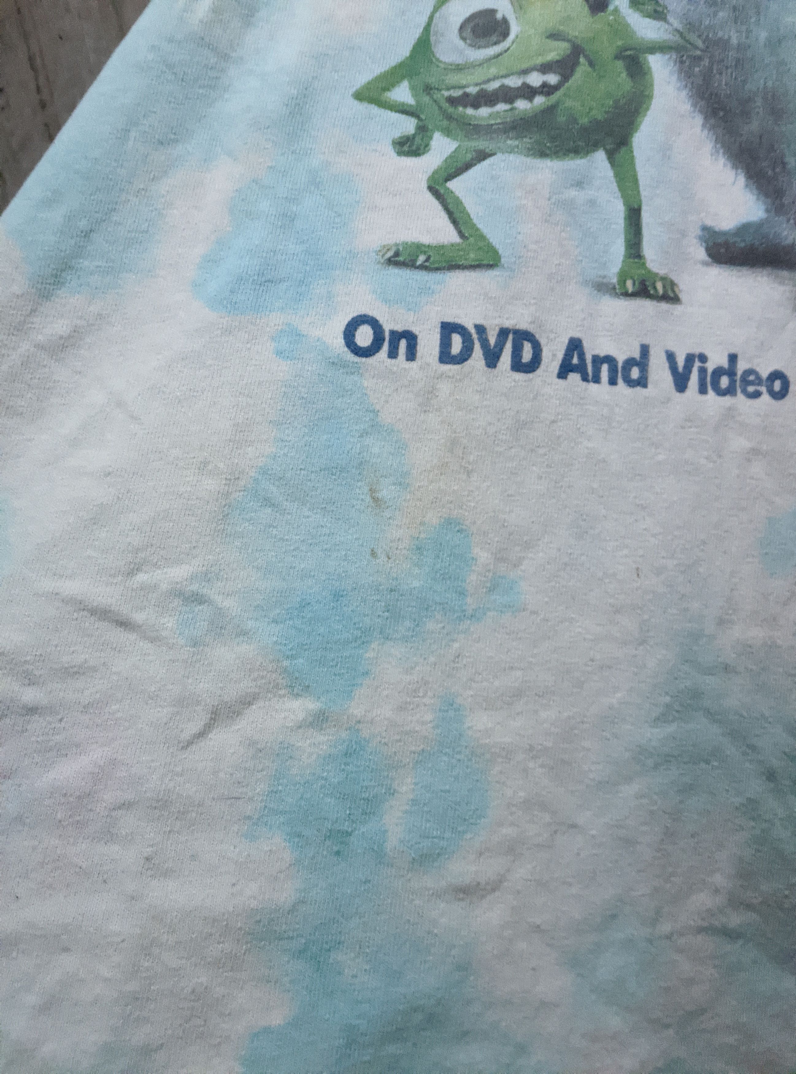 Vintage Vintage 2001 monsters inc Disney Pixar thrashed erd grunge Size US XL / EU 56 / 4 - 8 Thumbnail