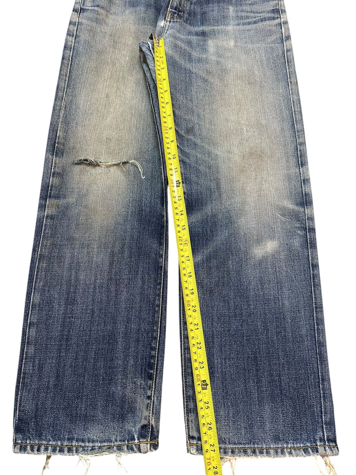 Uniqlo Vintage Japanese Uniqlo Blue Faded Wash Distress Style Jeans Size US 30 / EU 46 - 13 Thumbnail
