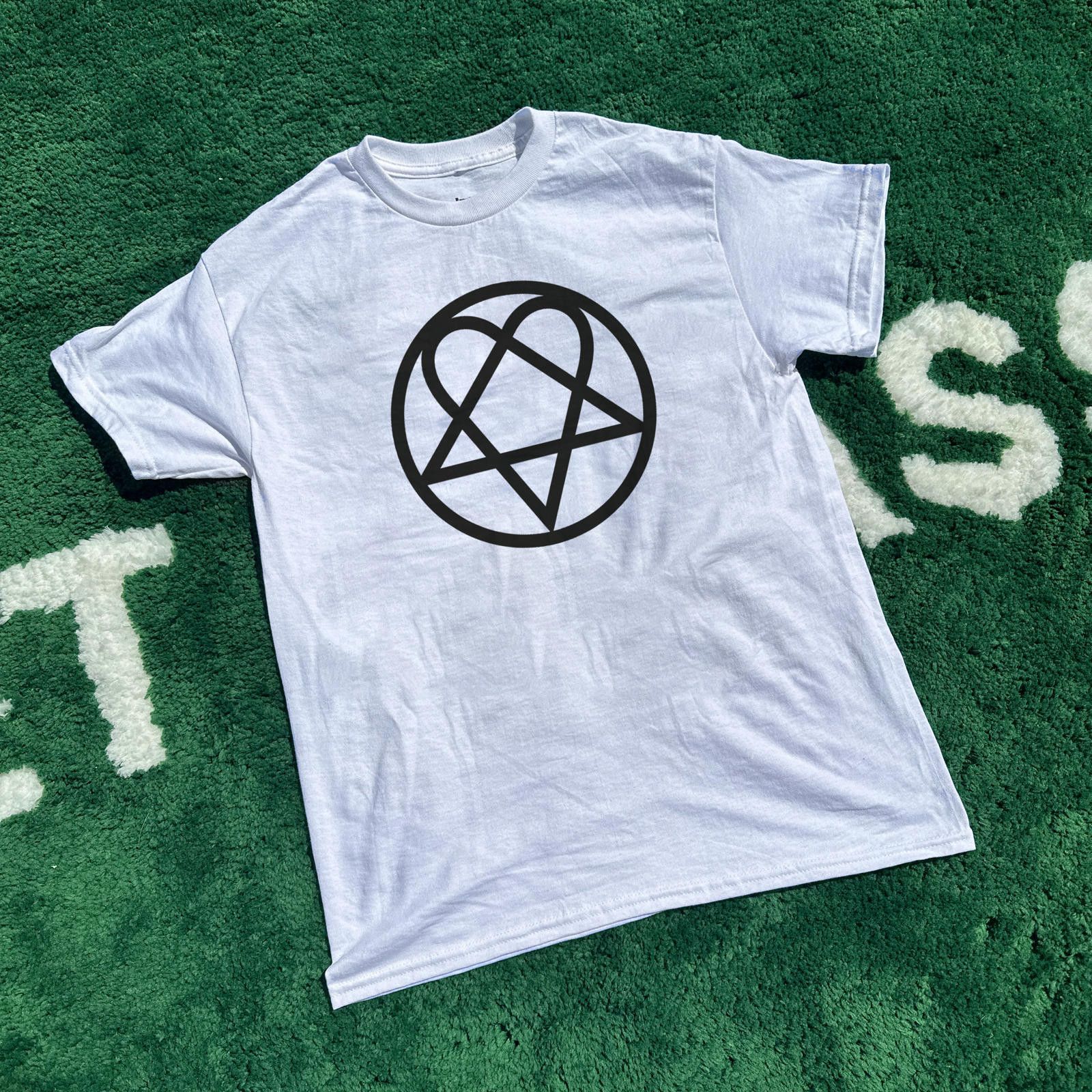 Japanese Brand Heartagram Tee White Size US M / EU 48-50 / 2 - 1 Thumbnail