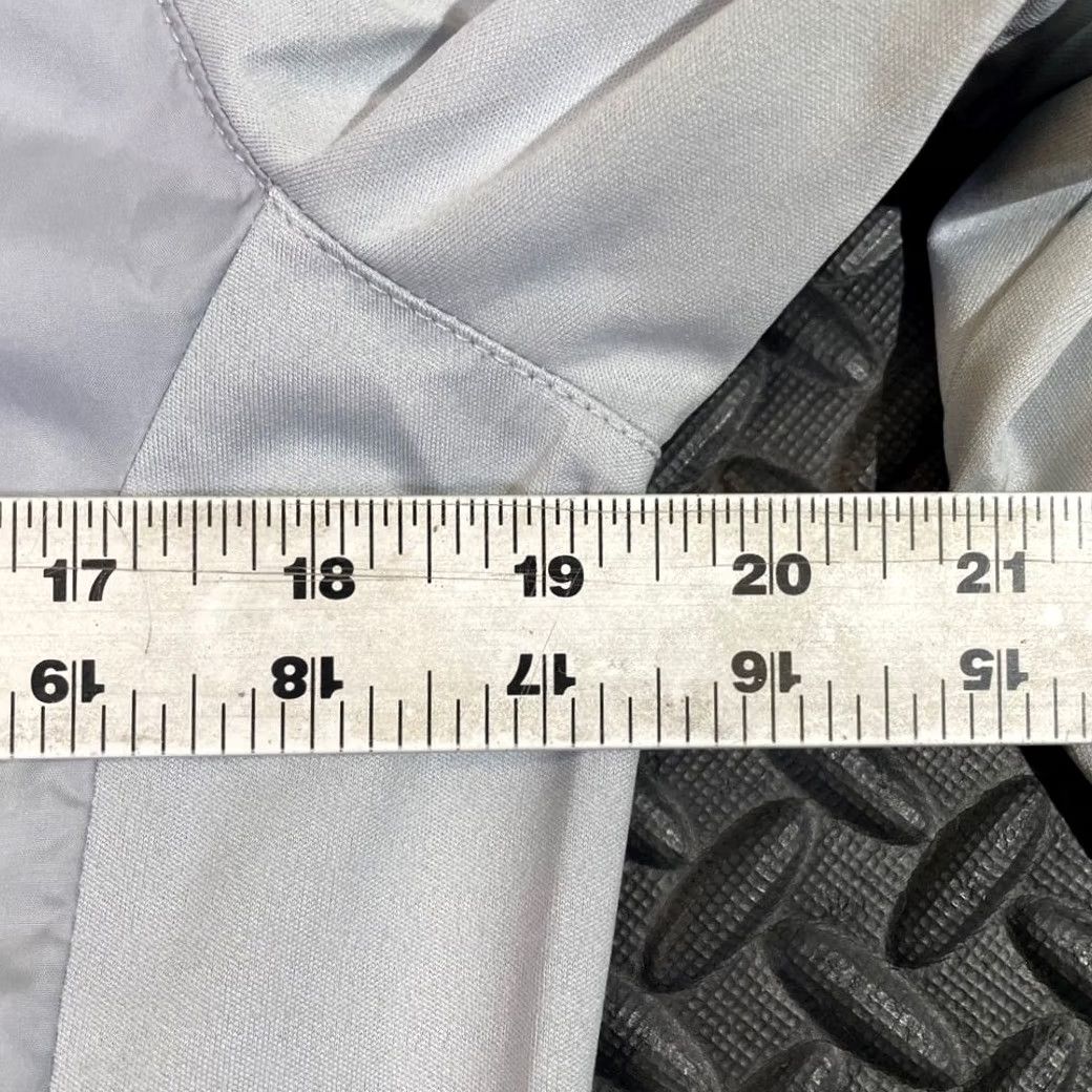 Nike Nike Golf Sea Island Light Gray Active Full Zip Light Weight Jacket Women's XL Gray Track Jacket Size XL / US 12-14 / IT 48-50 - 7 Thumbnail