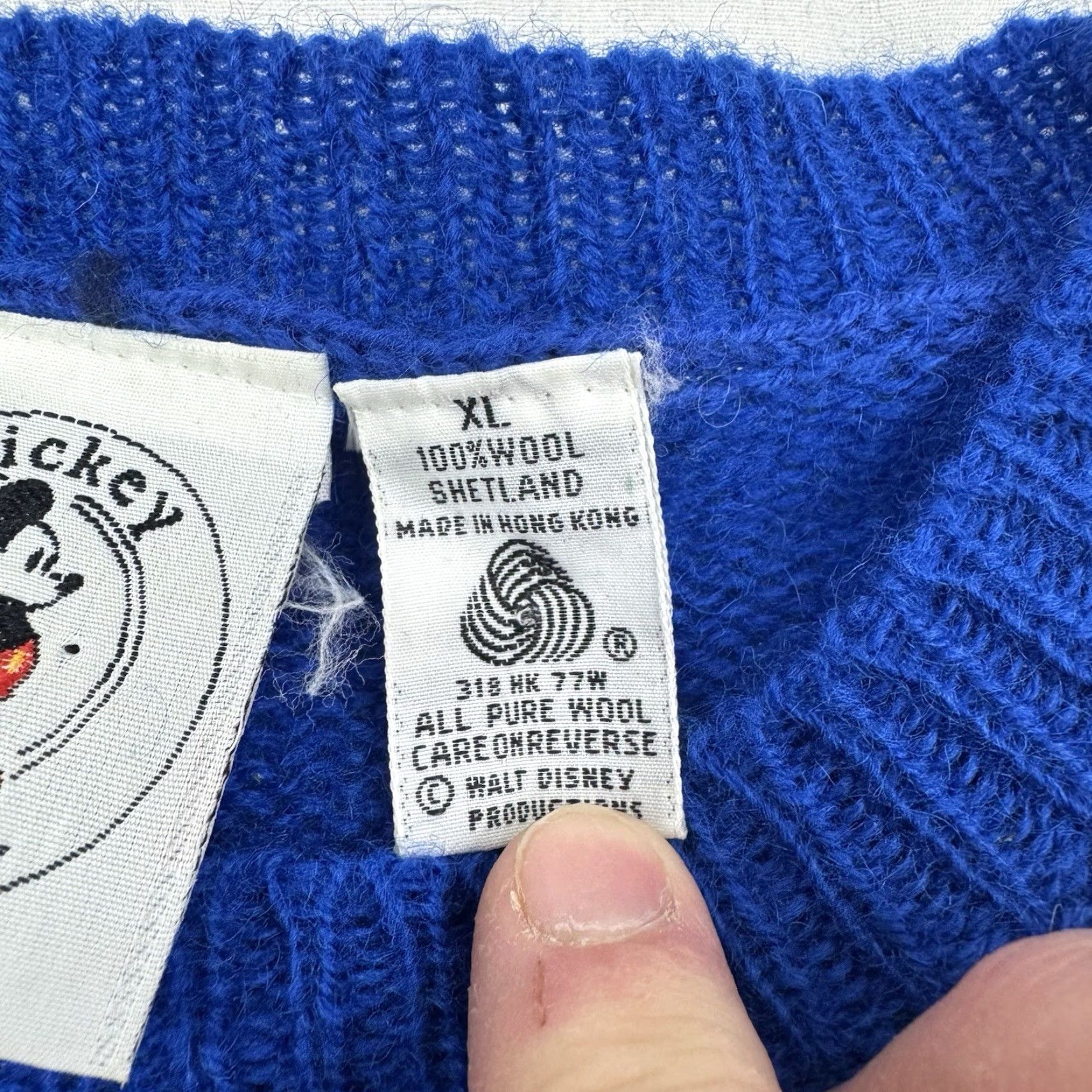 Disney VINTAGE Mickey Mouse Sweater Men XL Blue Embroidered Wool 90s Disney World Crew Neck Pullover Size US XL / EU 56 / 4 - 3 Thumbnail