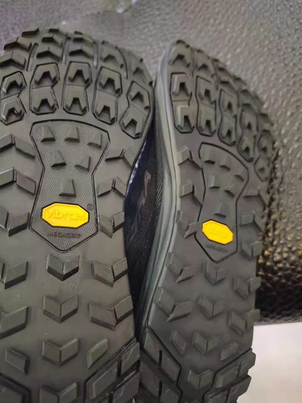 Altra ALTRA LONE PEAK 9+ Unisex Trail 44 Near New Wide Barefoot Size US 11 / EU 44 - 4 Thumbnail