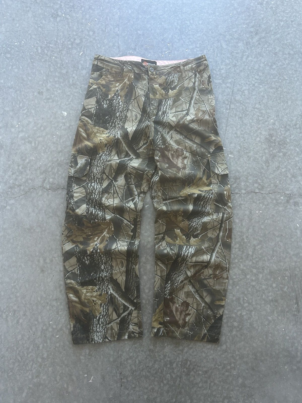 Japanese Brand × Realtree × Vintage Vintage Y2K Baggy Realtree Cargo Pants Size US 35 - 1 Thumbnail