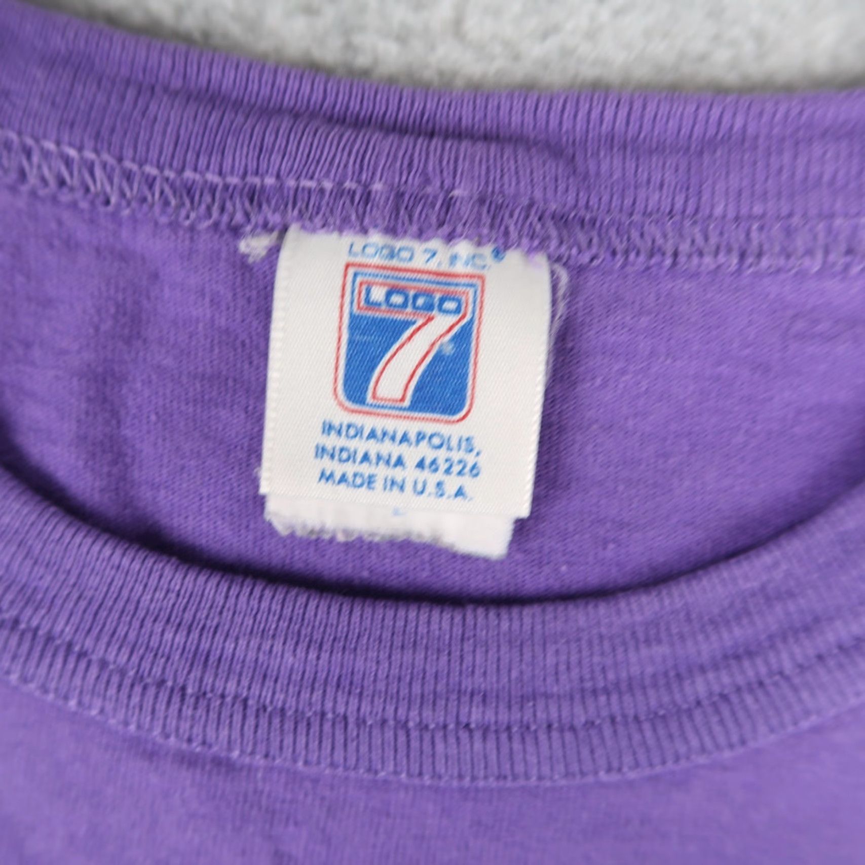 Logo 7 VINTAGE Phoenix Suns T-Shirt Logo 7 L Adult Large Purple 90s Graphic NBA Crew Neck Short Sleeve Mens Size US L / EU 52-54 / 3 - 6 Thumbnail