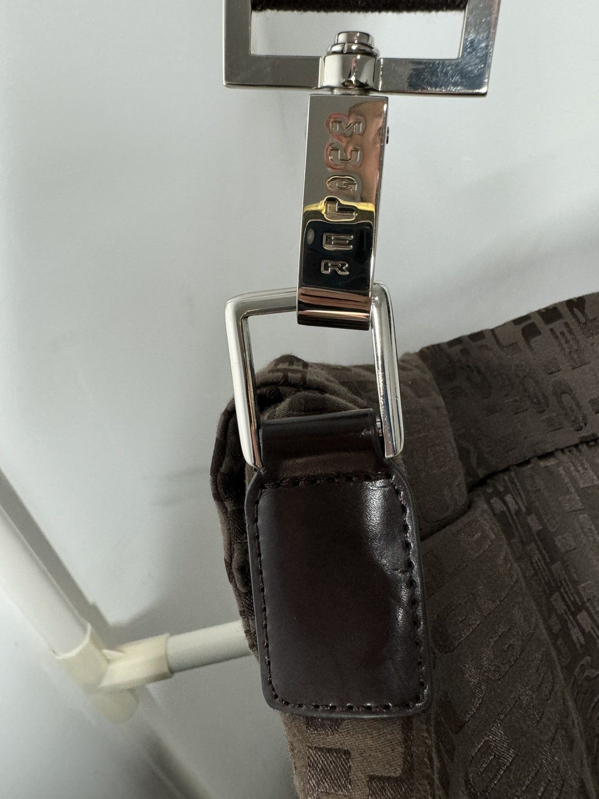 Designer × Thierry Mugler Thierry Mugler Rare Monogram Shoulder Bag Size ONE SIZE - 5 Thumbnail
