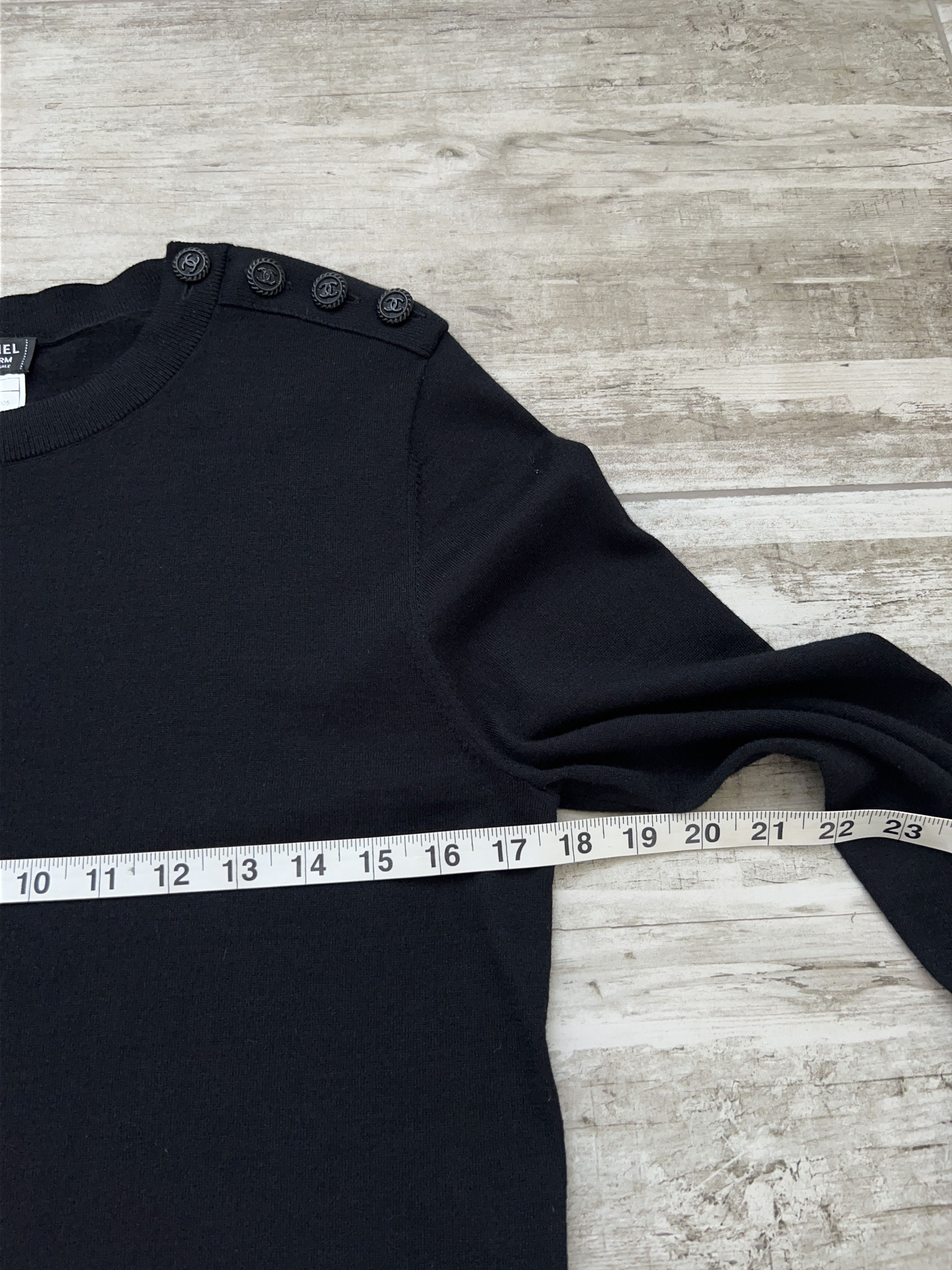 Chanel Womens Chanel Button Logo Black Authentic Sweater Pullover Size S / US 4 / IT 40 - 5 Thumbnail