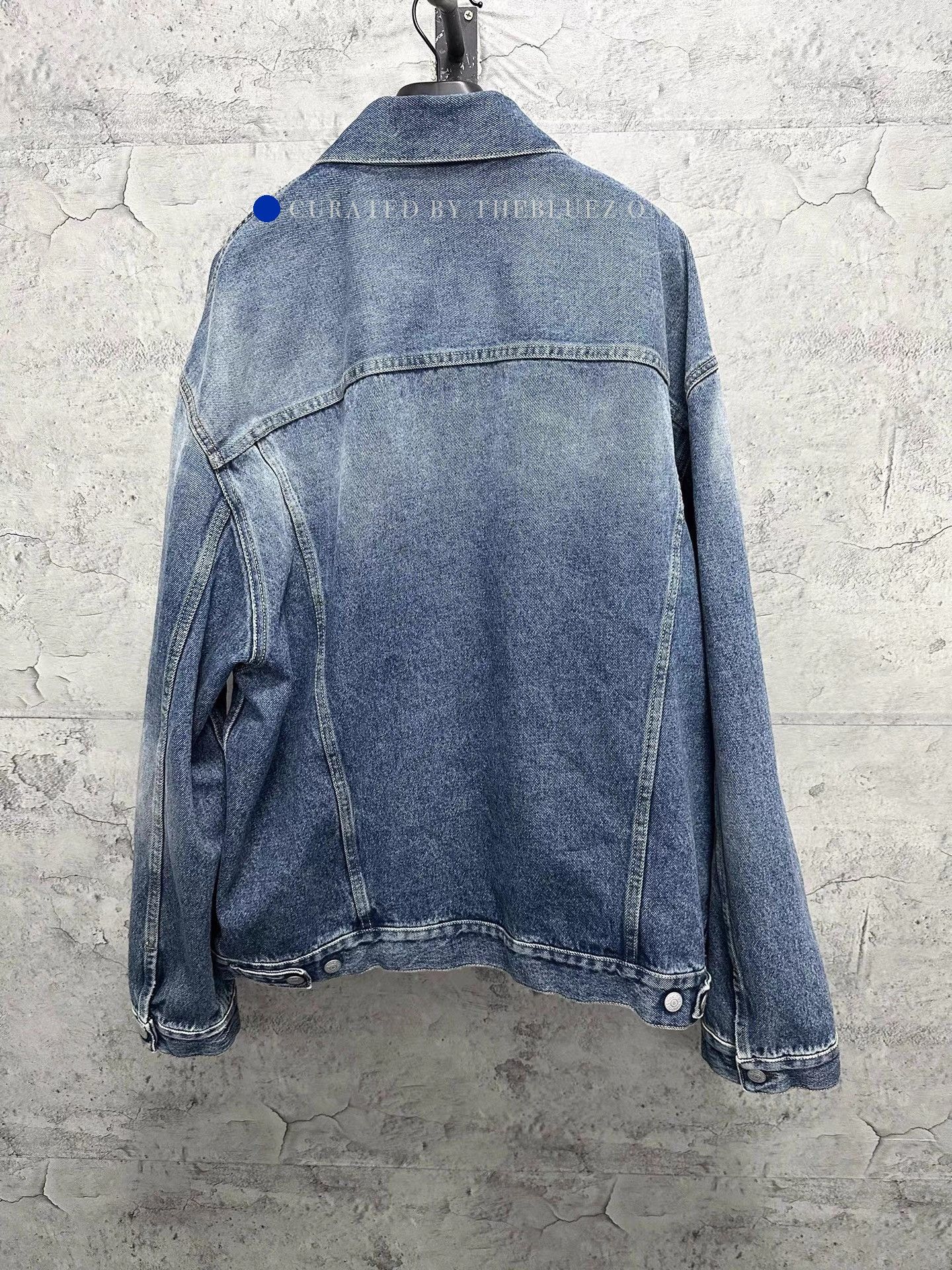 Acne Studios Classic Blue Denim Jacket in Size L Size US L / EU 52-54 / 3 - 1 Thumbnail