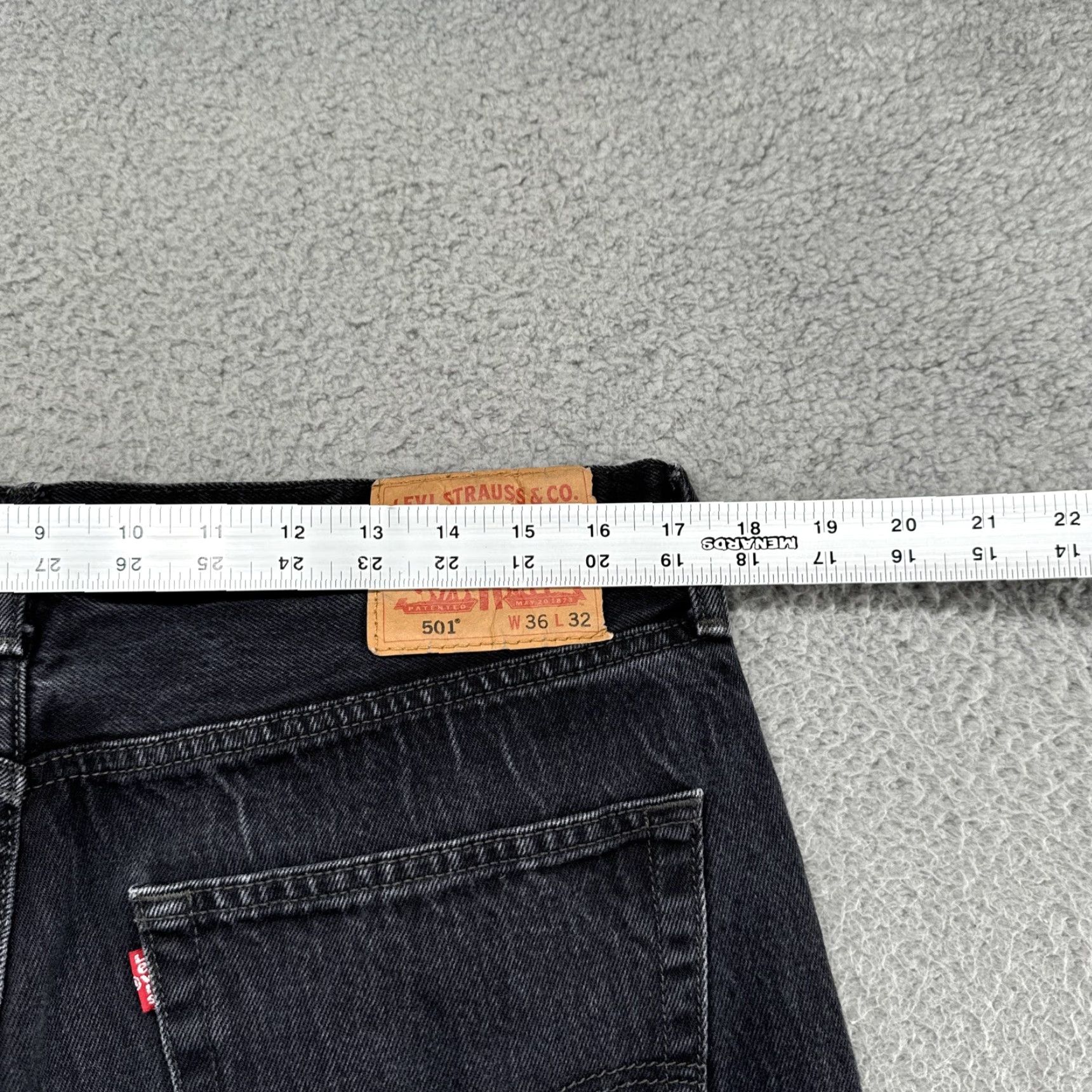 Levi's Levi's 501 Jeans Men's Black Denim Button Fly 36x32 Regular Straight 5-Pocket Denim Cotton Classic American 501 Model Mens Size 36 Inseam 32 Size US 36 / EU 52 - 7 Thumbnail