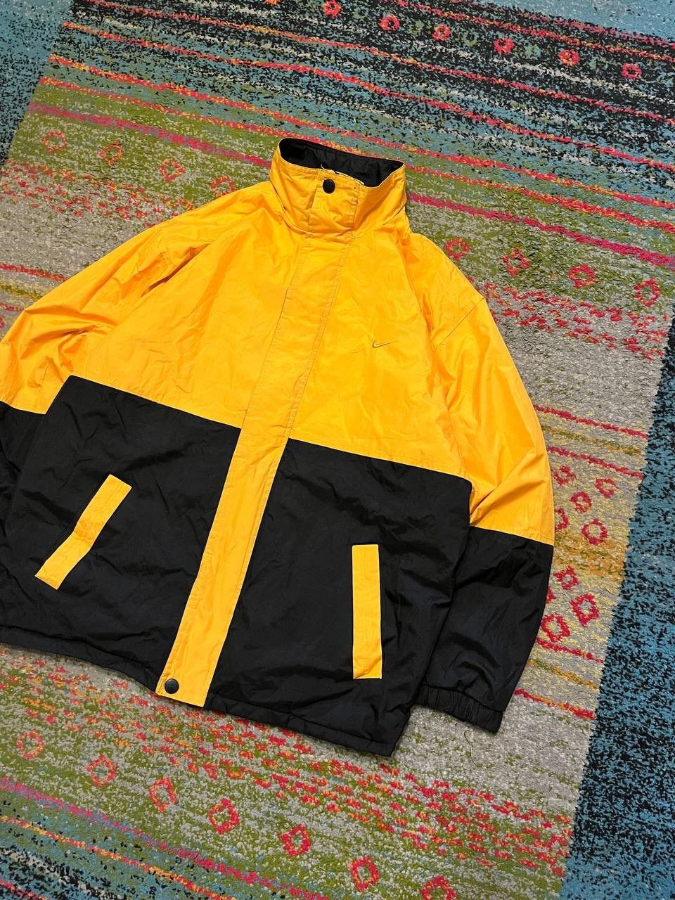 Nike Vintage Nike Swoosh Reversible Nylon Jacket Y2K L Size US L / EU 52-54 / 3 - 3 Thumbnail