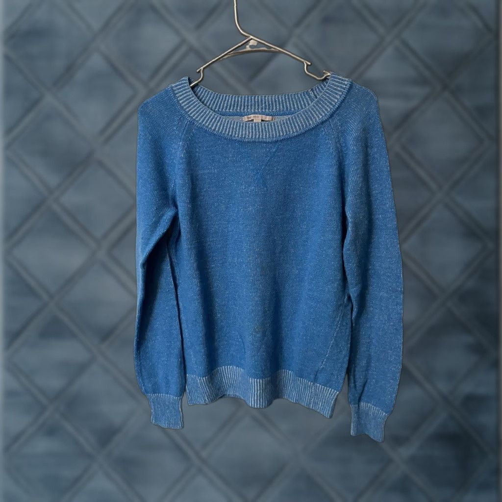 Gap Gap Sweatshirt Womens Blue Mid-Weight Size M Long Sleeve Scoop Neck Embroidered Stars Activewear Cotton Blend Size M / US 6-8 / IT 42-44 - 1 Thumbnail