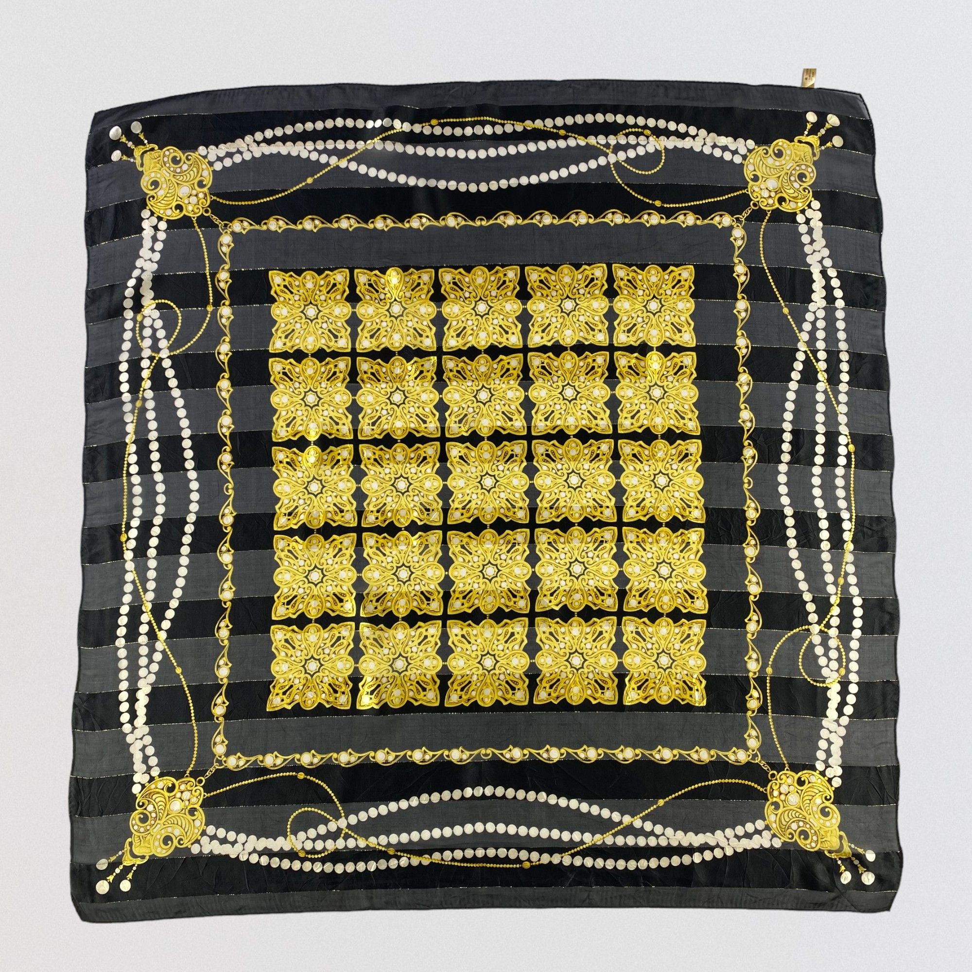Japanese Brand × Vintage Vintage Italian Silk Scarf Hand Rolled Chain SS078 Size ONE SIZE - 1 Thumbnail