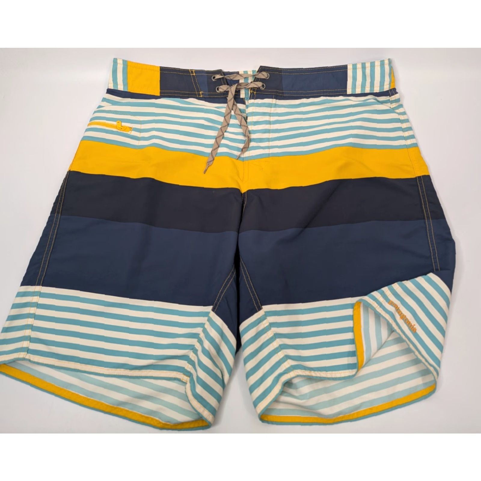 Patagonia Patagonia Shorts Men's 38 Striped Wavefarer Board Swim Trunks Beach Boardshorts Size US 38 / EU 54 - 2 Thumbnail