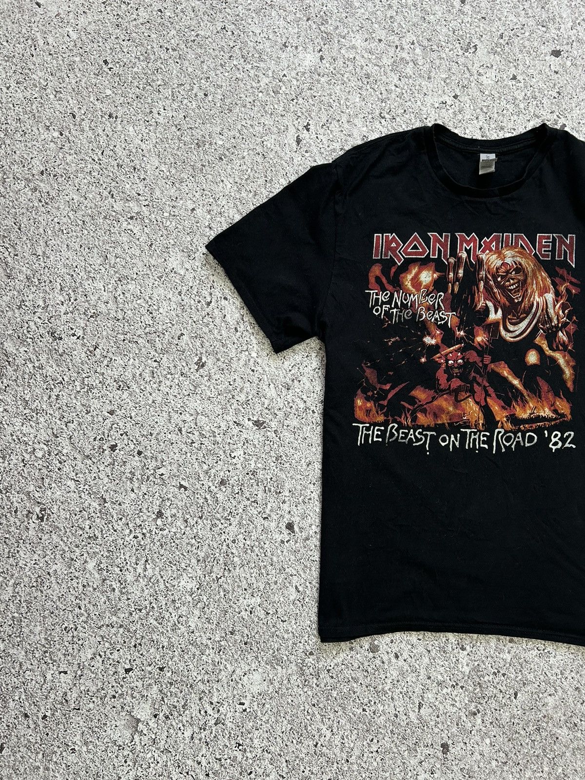 Band Tees × Iron Maiden Iron Maiden The Number Of The Beast 2022 Rock Band T-Shirt Size US L / EU 52-54 / 3 - 2 Thumbnail