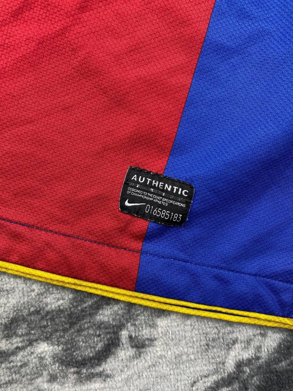 Nike Nike FC Basel 2011 2012 Home Football Shirt Soccer Jersey Size US L / EU 52-54 / 3 - 7 Thumbnail