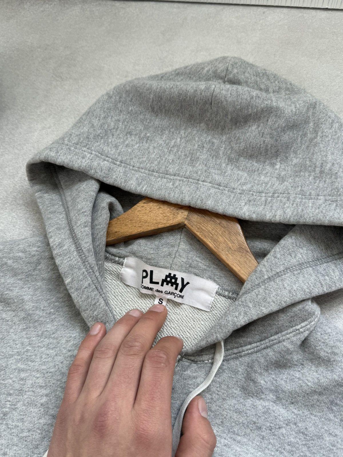 Comme des Garcons Comme des Garçons Play Hoodie Vest Zip-Up Heart Sleeveless Size US S / EU 44-46 / 1 - 7 Thumbnail