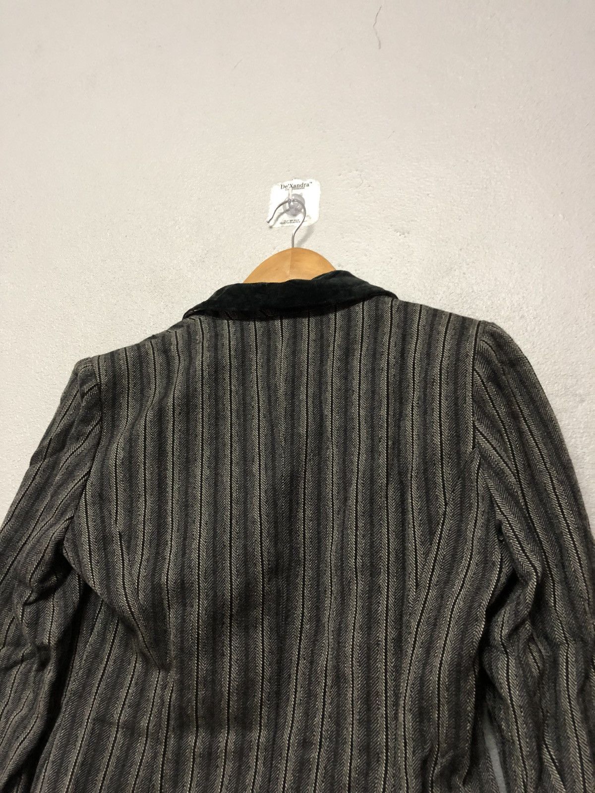 Dior Christian Dior Mademoiselle Pinstripe Wool Blazer Size M / US 6-8 / IT 42-44 - 7 Thumbnail