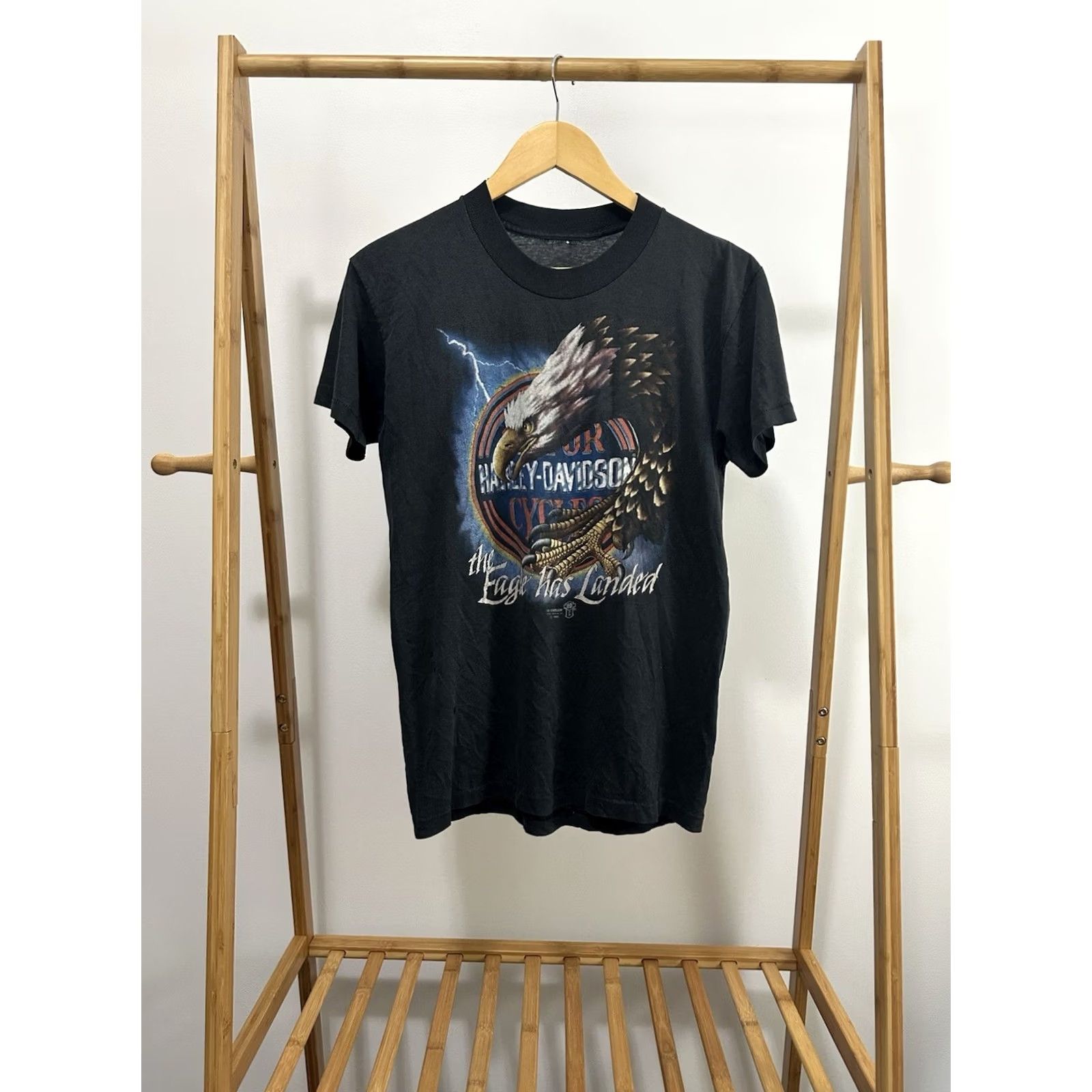 Harley Davidson VTG 80s Harley Davidson 3D Emblem T-Shirt M Black Mens Short Sleeve Vintage Eagle Has Landed Paper Thin Distressed Worn to Perfection Size US M / EU 48-50 / 2 - 2 Thumbnail