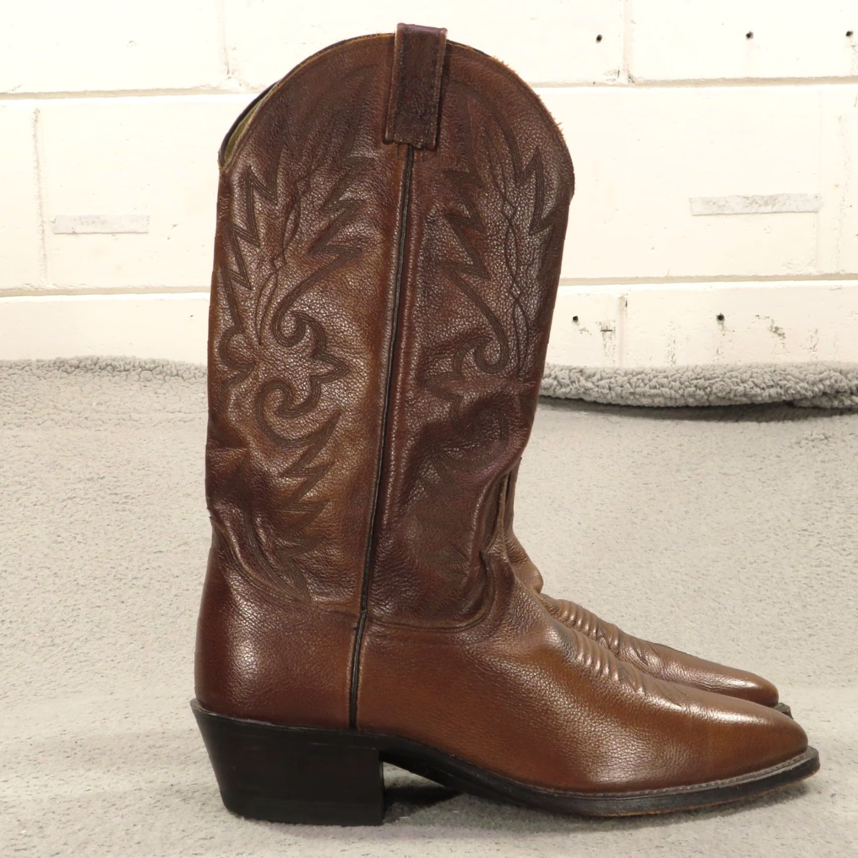Dan Post VINTAGE Dan Post Boots 11 B Mens Brown Leather 8111 Cowhide Embroidered Western Cowboy Boot Mens Brown Leather Western Cowboy 8111 Size US 11 / EU 44 - 6 Thumbnail